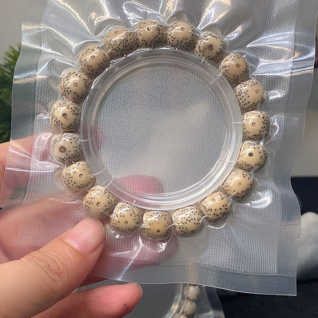 星月菩提吊坠石玉大眼12*11单