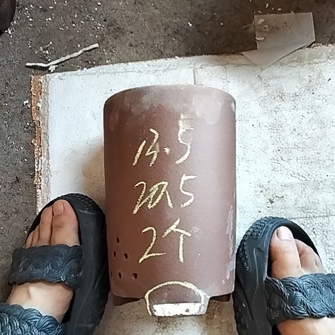 大笔筒两个微瑕顶脚