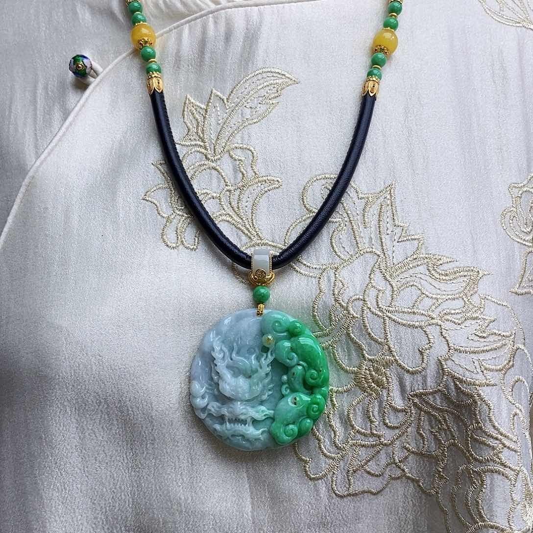 翡翠颈饰未镶嵌天然