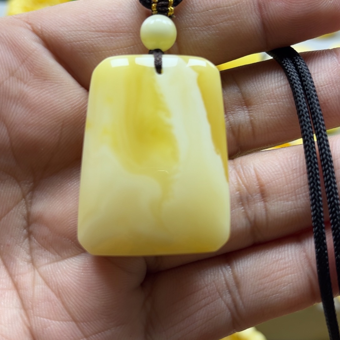 蜜蜡珠宝奇石未镶嵌