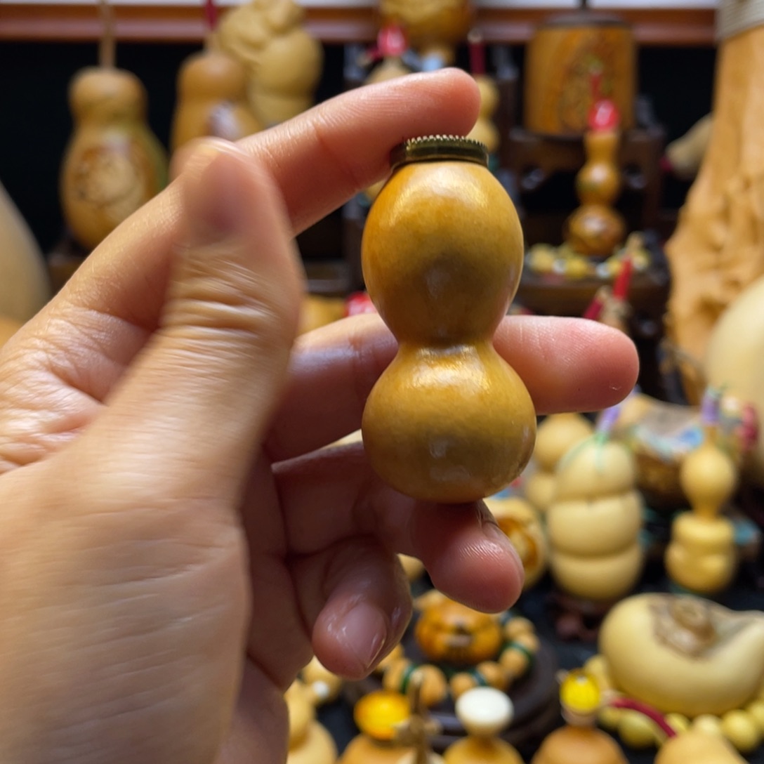 小*葫芦笙等多种形式进行的一场比赛是