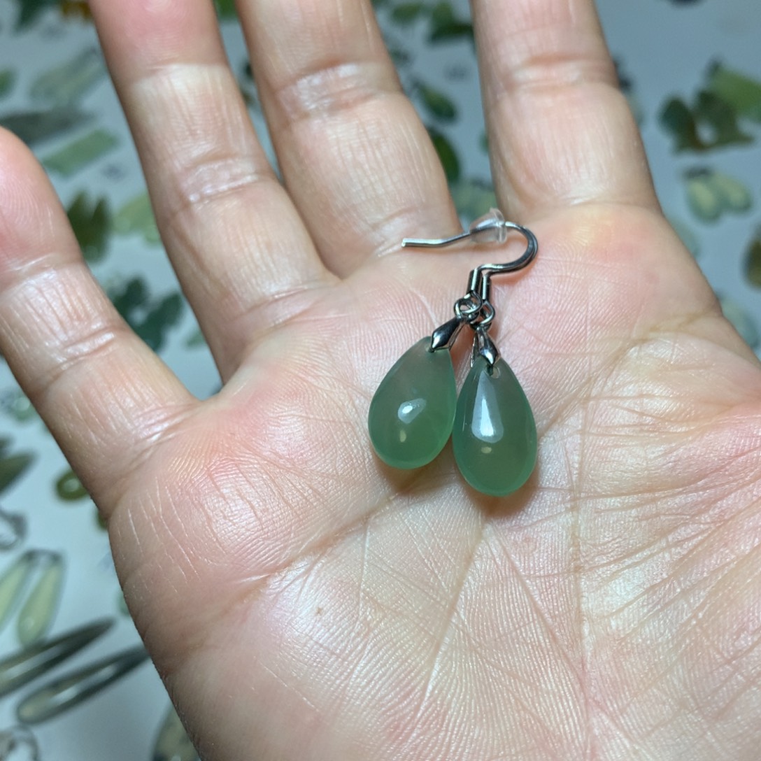 z***y蛇纹石玉未镶嵌耳环