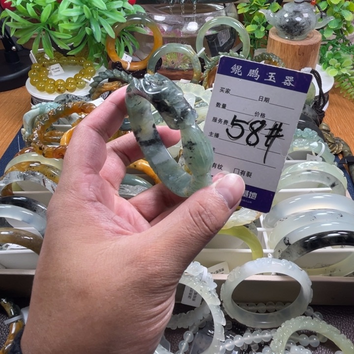 未镶嵌蛇纹石玉手镯