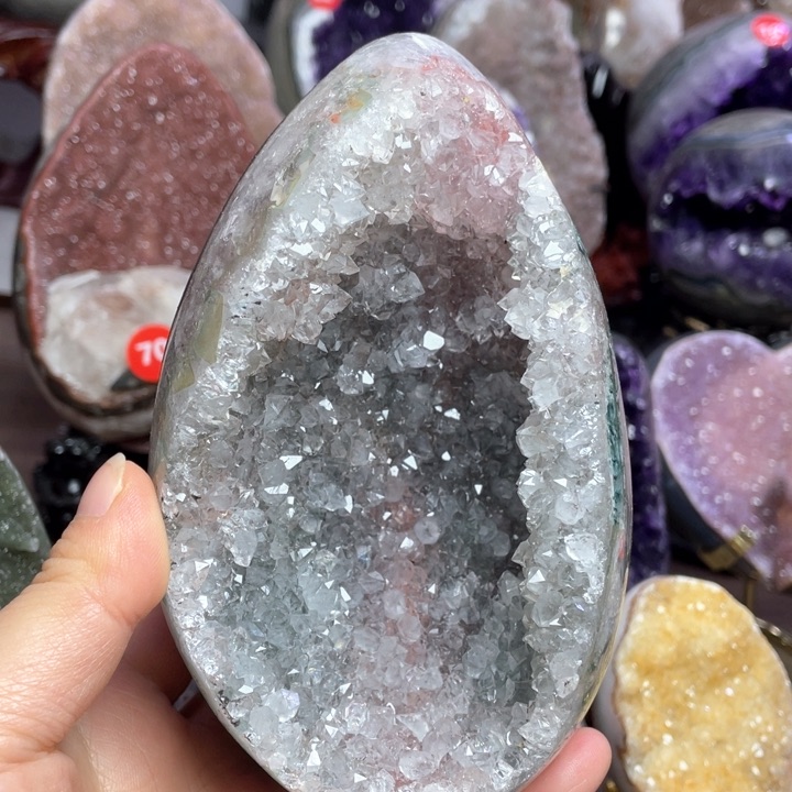 水晶摆件未镶嵌捡漏