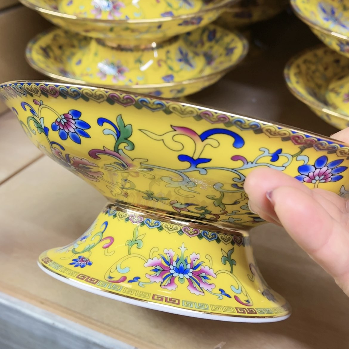 【闪购商品】骨瓷8寸1个…………………………