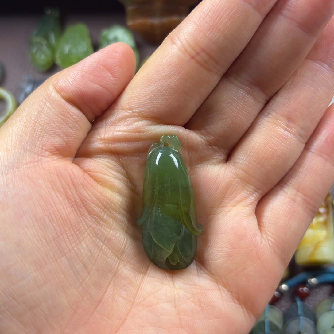 蛇纹石玉合金颈饰