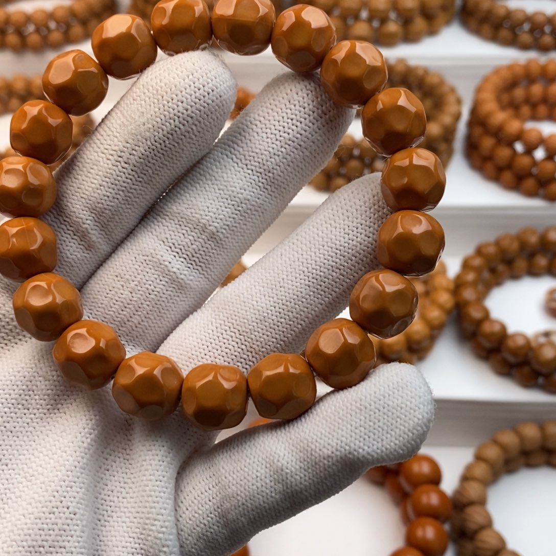 猴头核桃吊坠9**6大奶酪