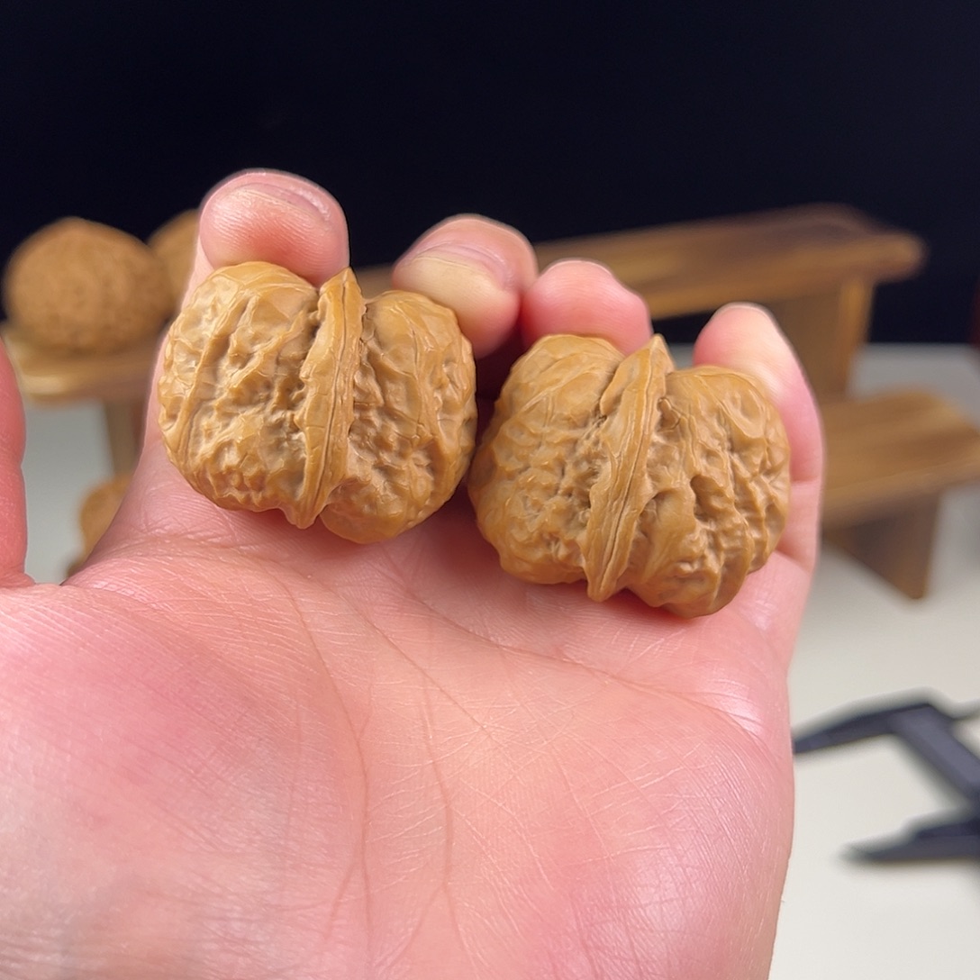 文玩核桃把件蛤蟆头40