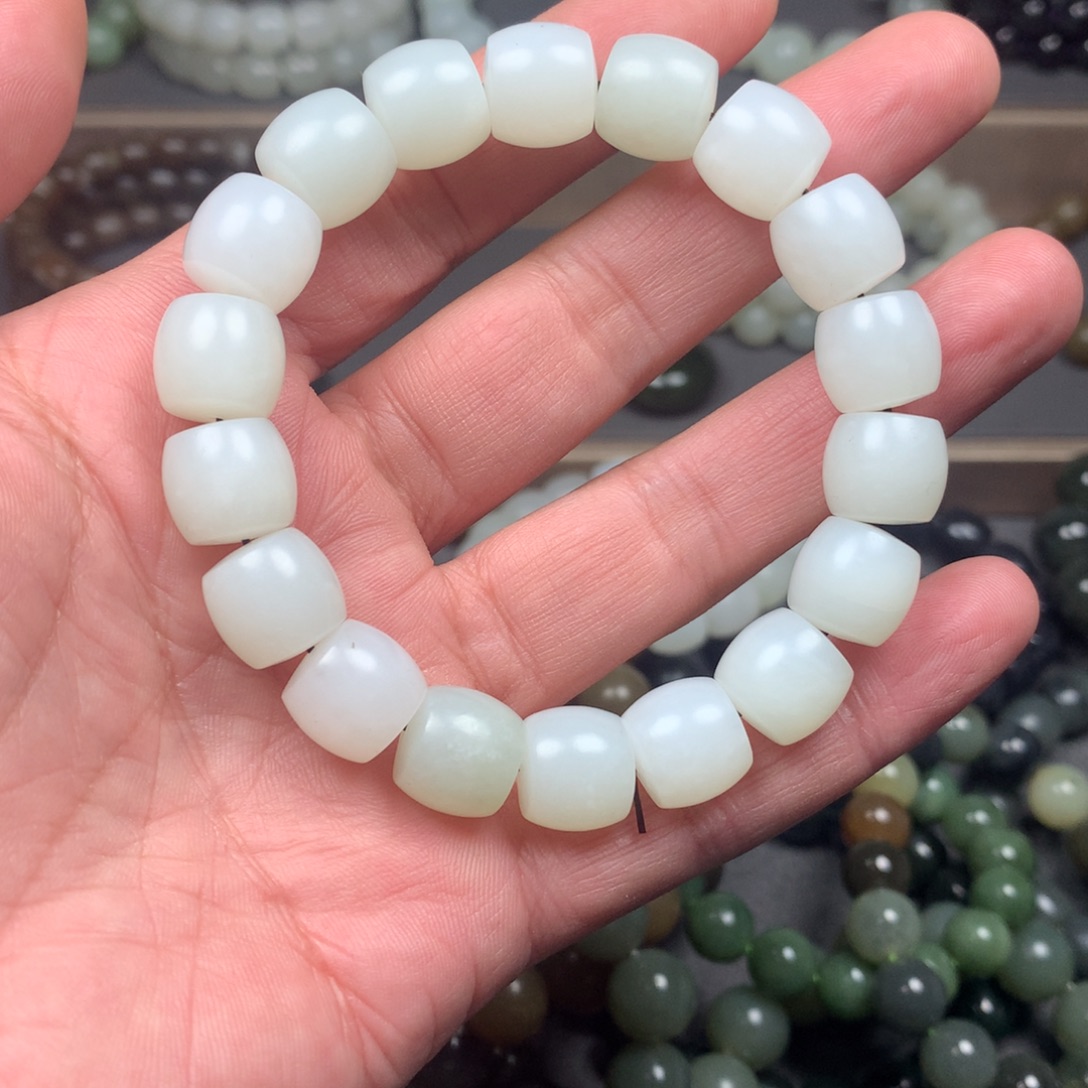 和田玉未镶嵌手链