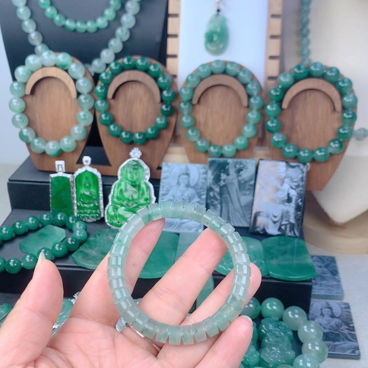 石英质玉未镶嵌手链