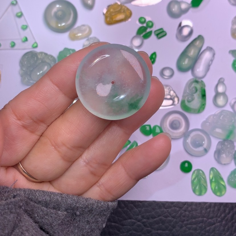 【闪购商品】翡翠颈饰未镶嵌虹*儿扣