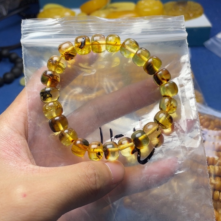 未镶嵌琥珀珠宝奇石