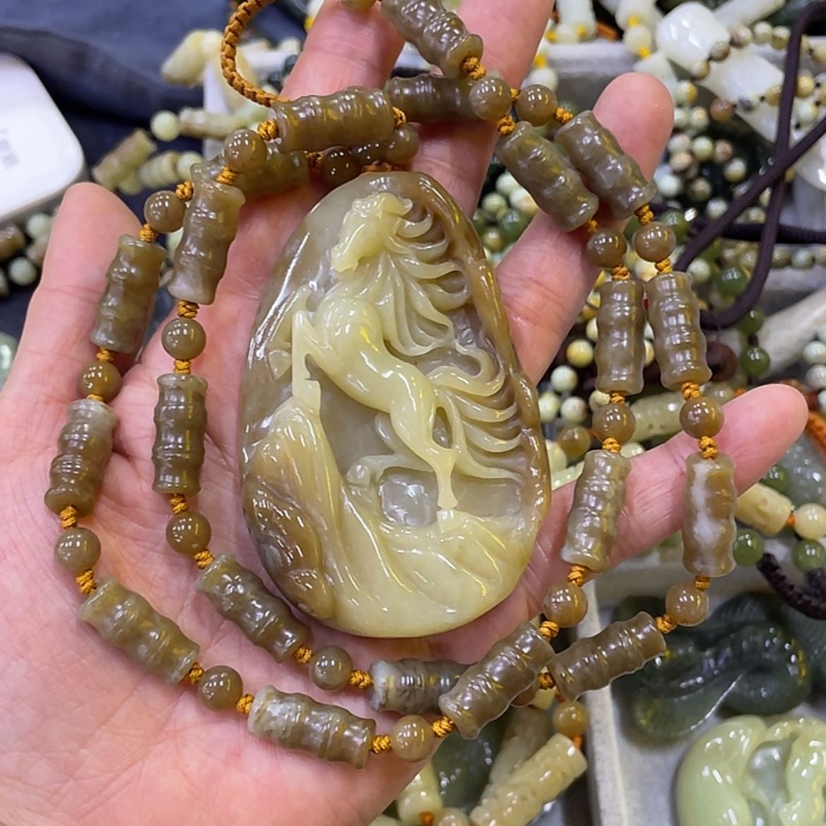 【闪购商品】岫岩老玉（透闪石质玉）颈饰未镶嵌凌**志