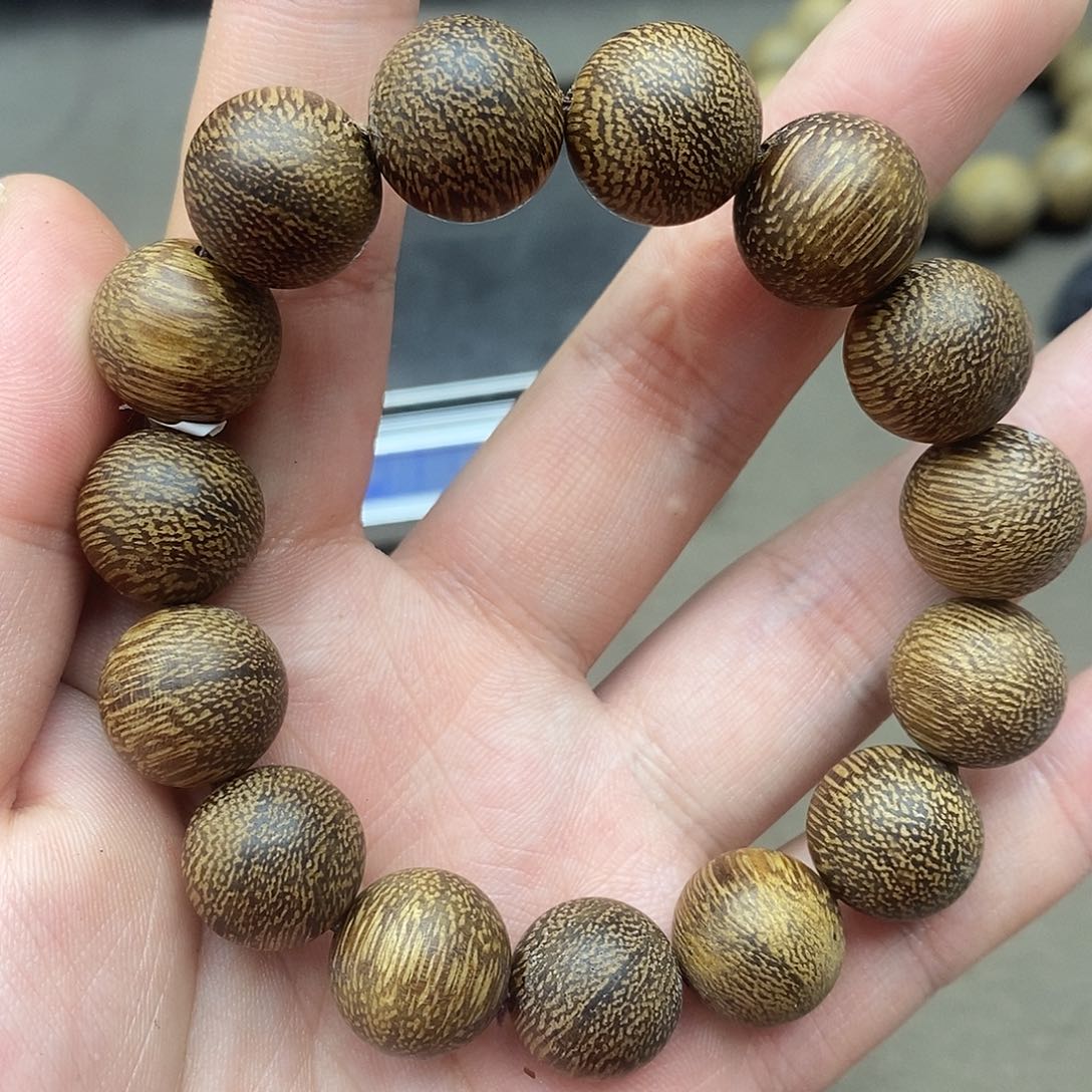 沉香碎屑沉香越南芽庄白奇楠8号