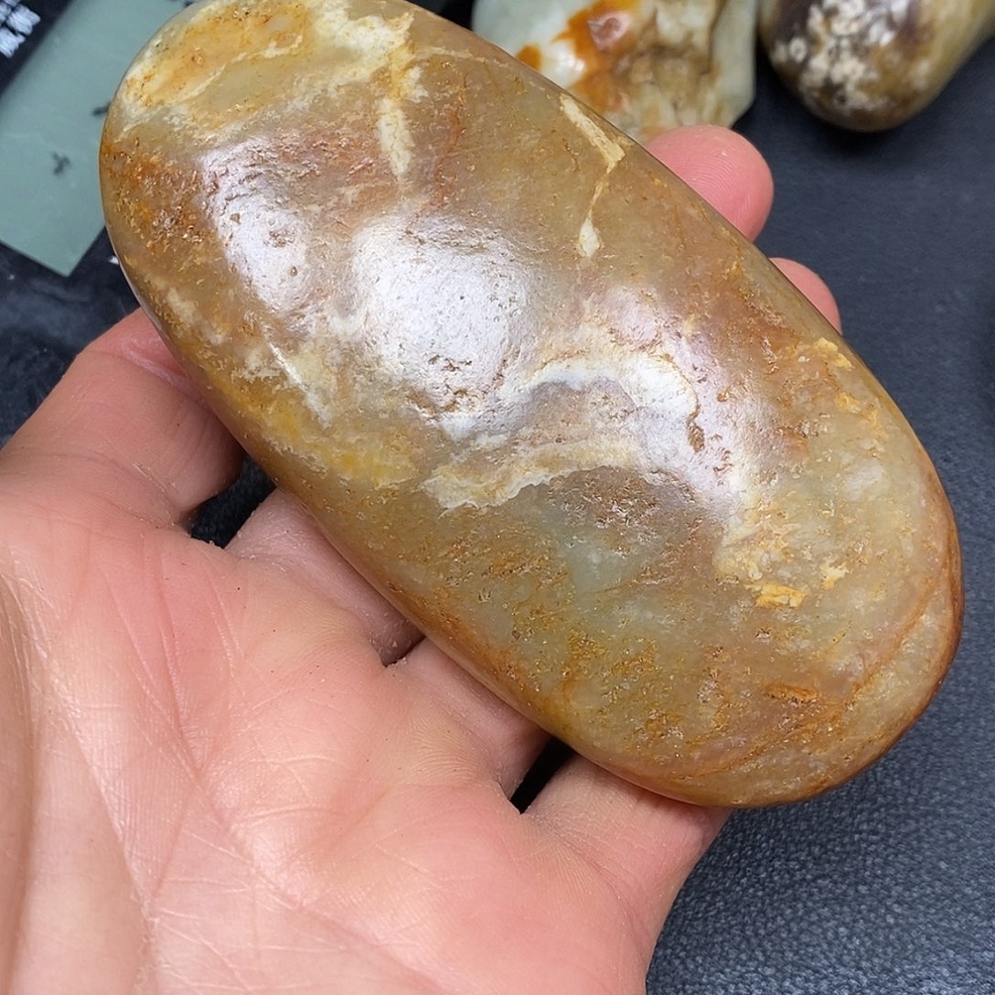 和田玉未镶嵌珠宝奇石