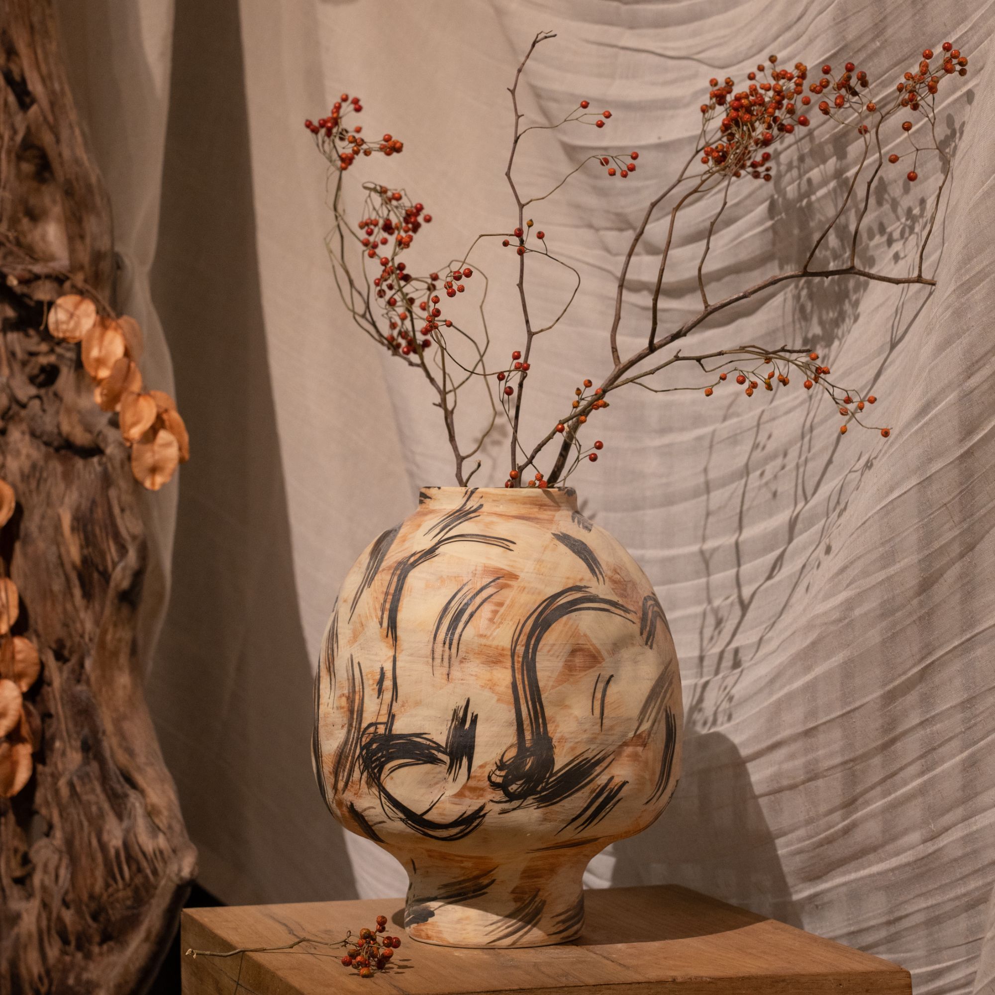 景德镇手绘敦煌古迹异型陶瓷花瓶客厅复古风高级轻奢插花装饰摆件