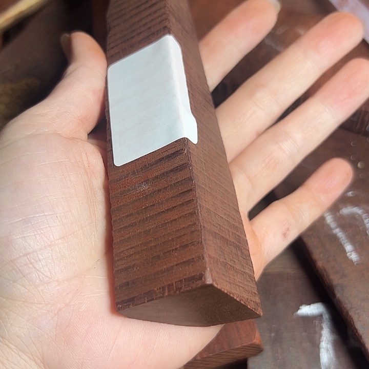 一***往木印度小叶紫檀边角料