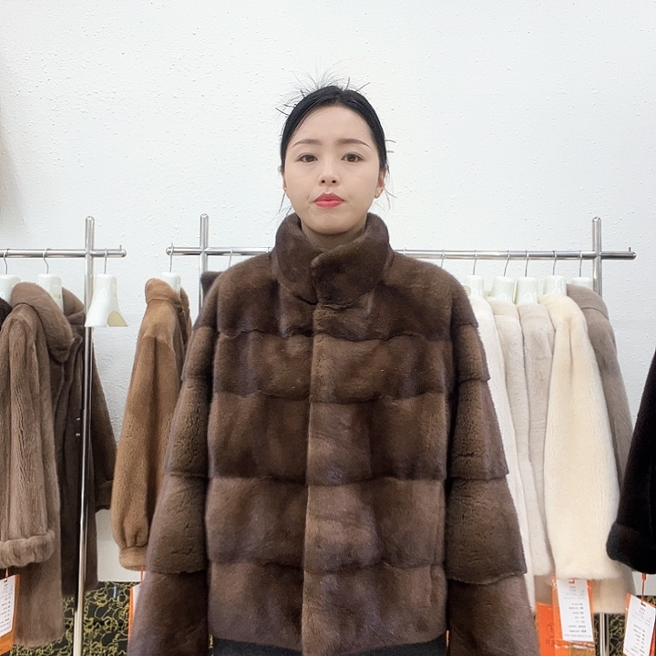 立领咖啡横排60衣长