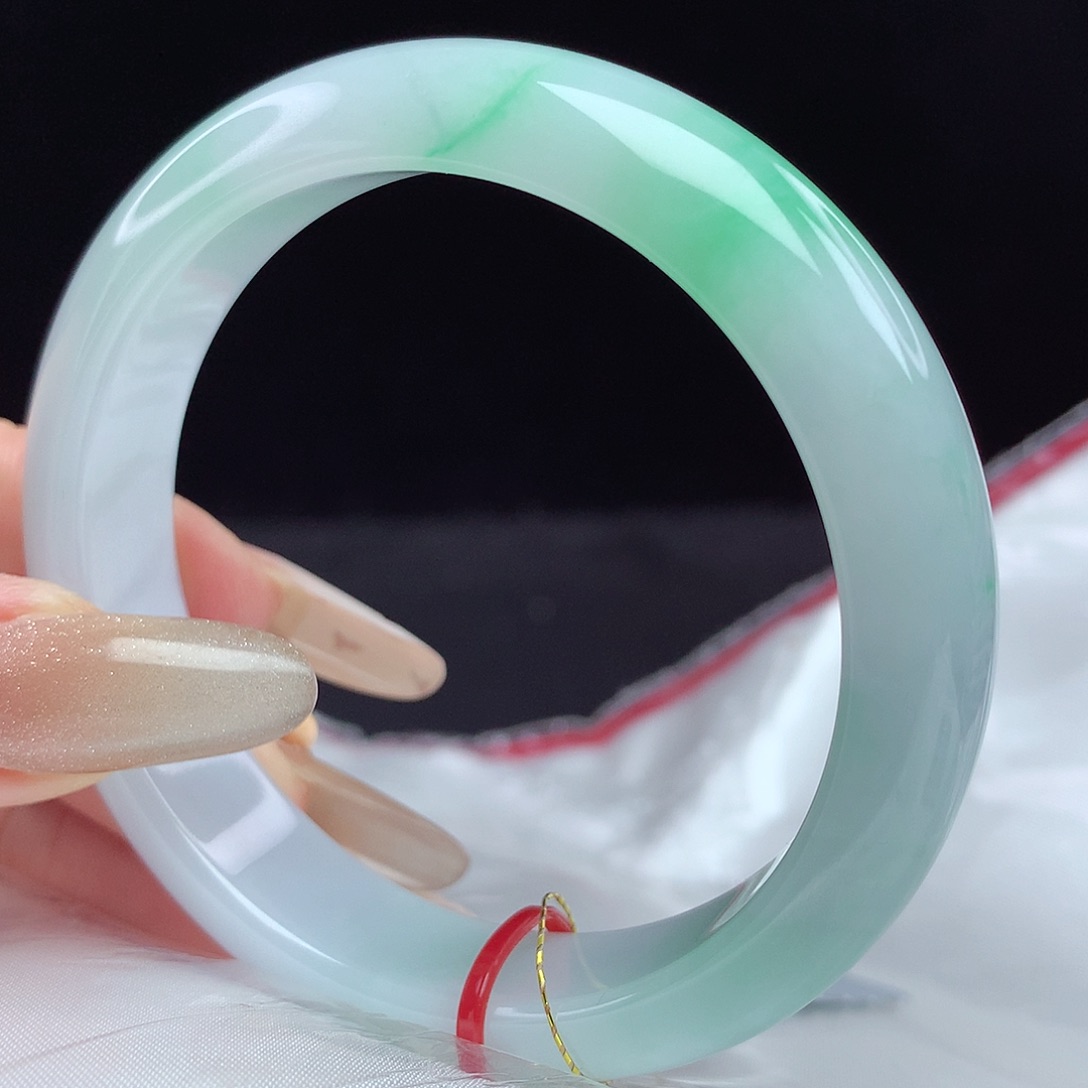 翡翠手镯未镶嵌53圈1055