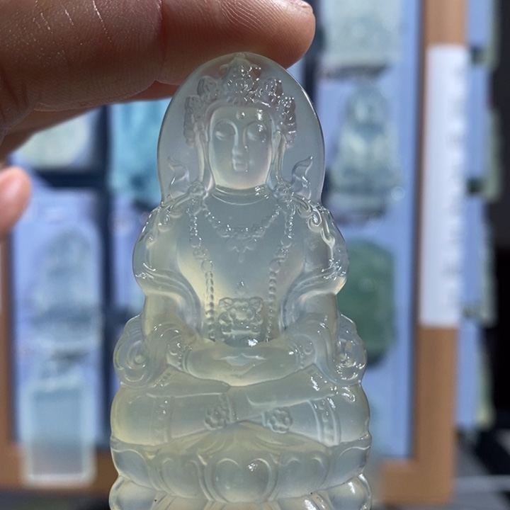岫玉未镶嵌颈饰吊坠