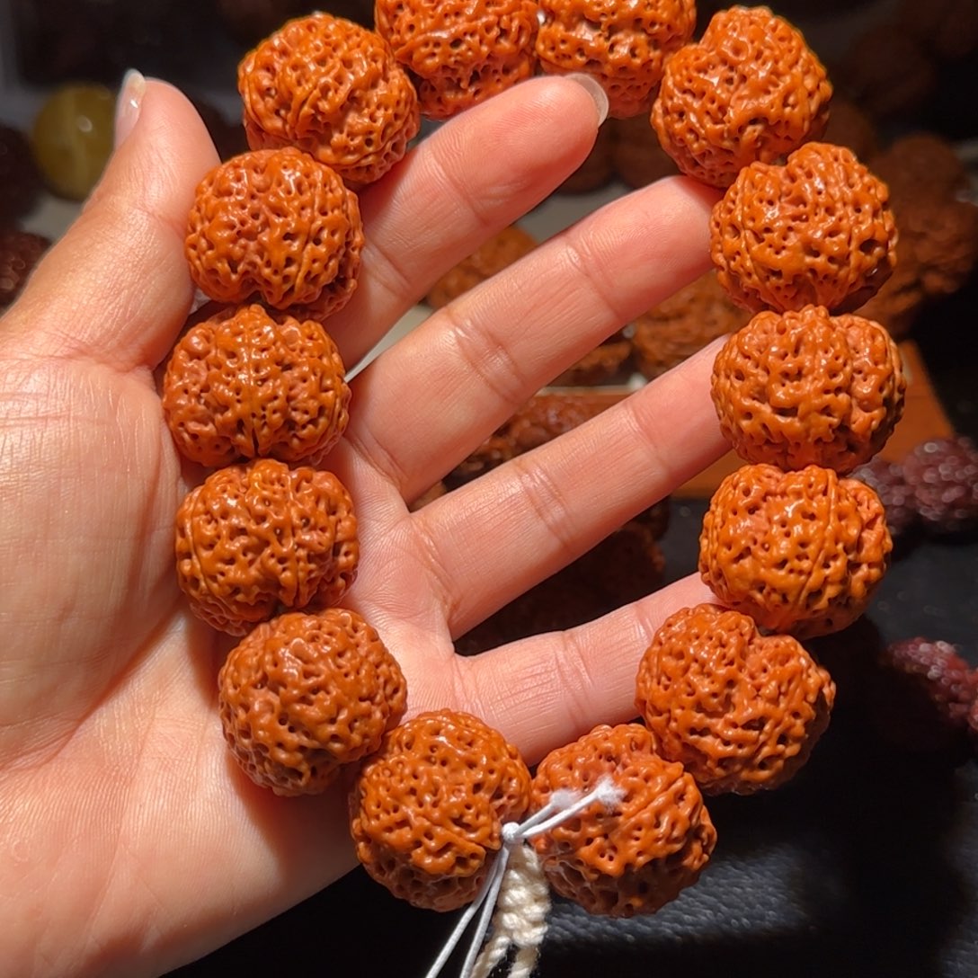 吊坠金刚菩提24蜂窝梅花定制