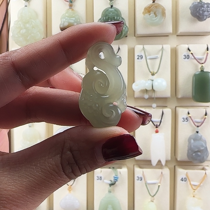 和田玉吊坠(不含链)未镶嵌