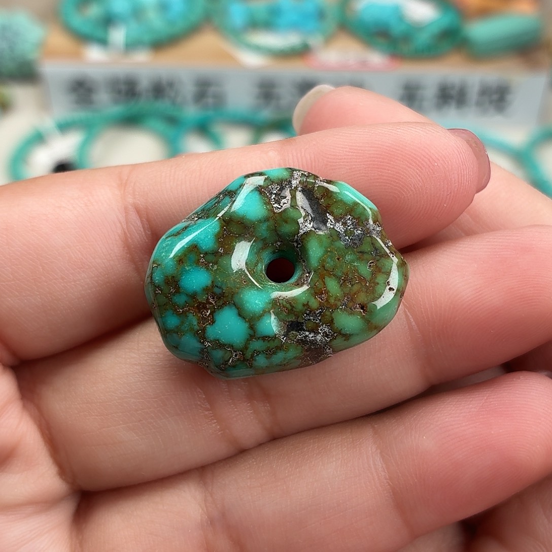 未镶嵌绿松石珠宝奇石