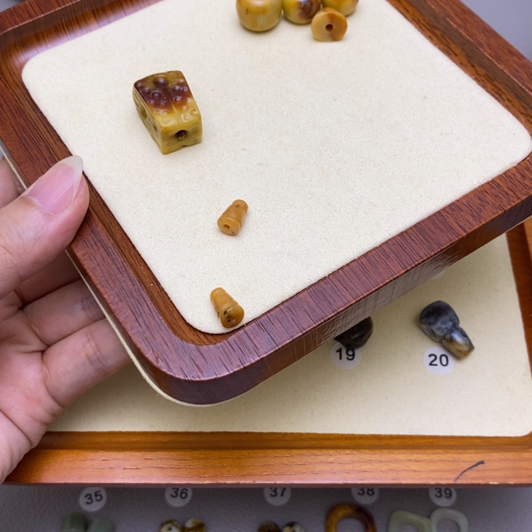 未镶嵌岫玉配饰s*n