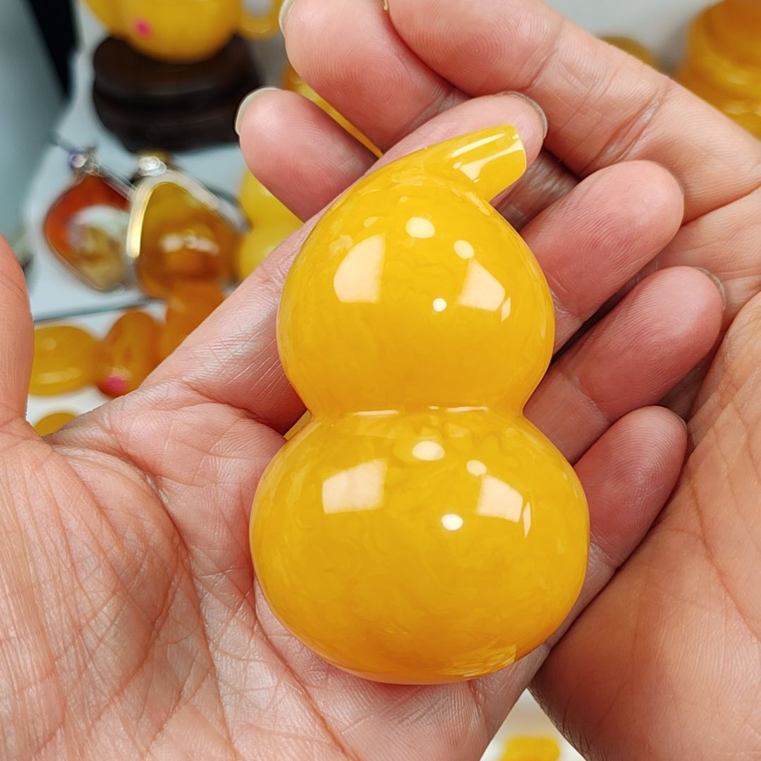 蜜蜡吊坠(赠链)未镶嵌