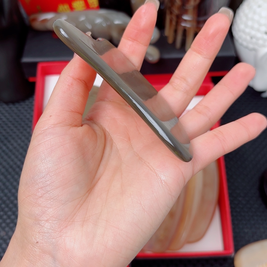 纯手工制作纯牛角梳子