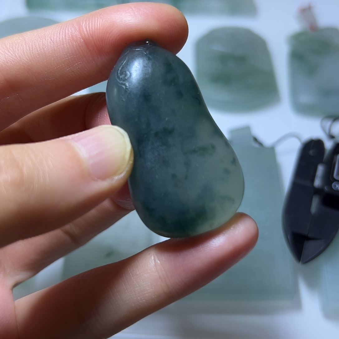 未镶嵌定制翡翠挂件