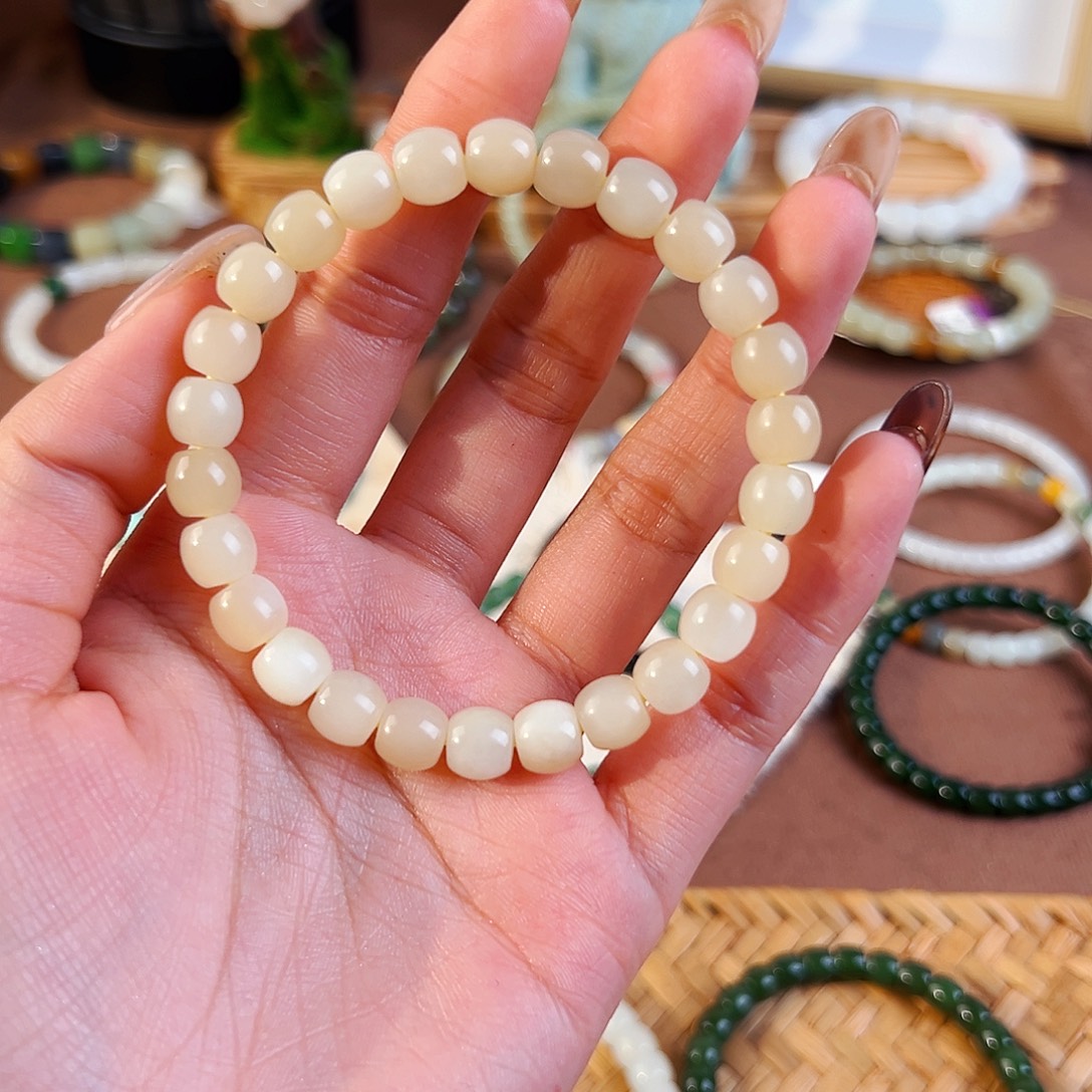 和田玉未镶嵌手串