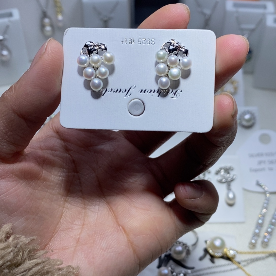 淡水珍珠耳饰未镶嵌