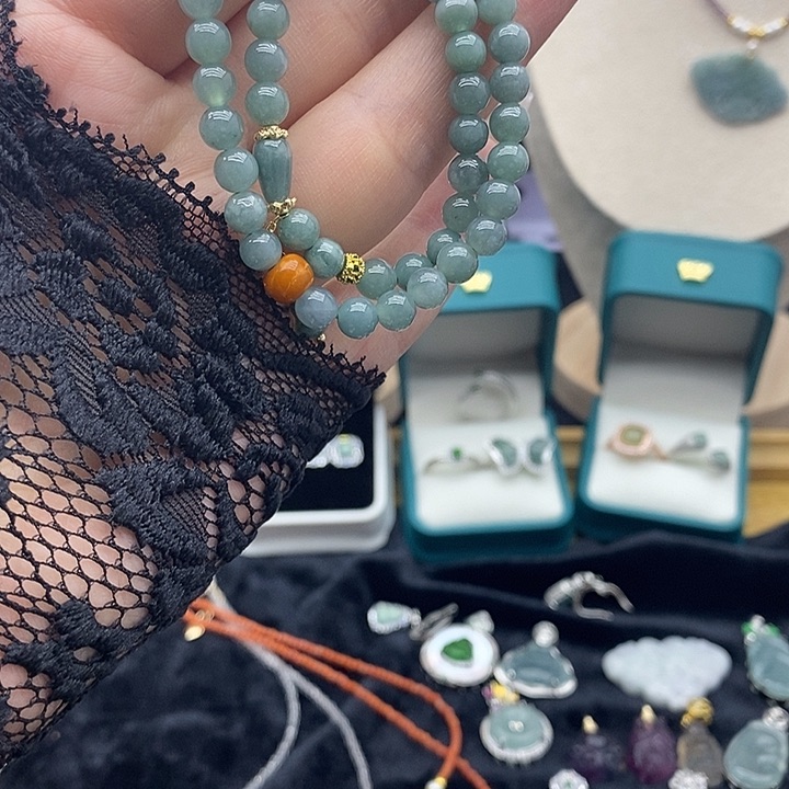 翡翠未镶嵌颈饰吊坠