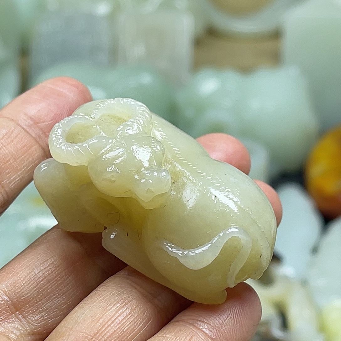 和田玉（糖玉）未镶嵌挂件