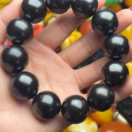 琥珀手串未镶嵌蜜蜡