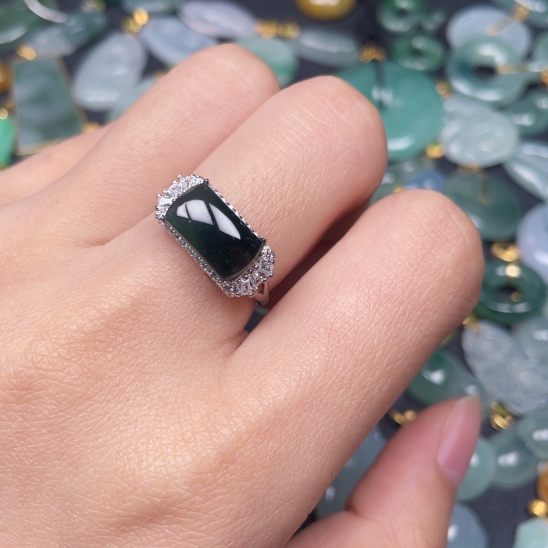 翡翠颈饰银S925镶嵌翡翠