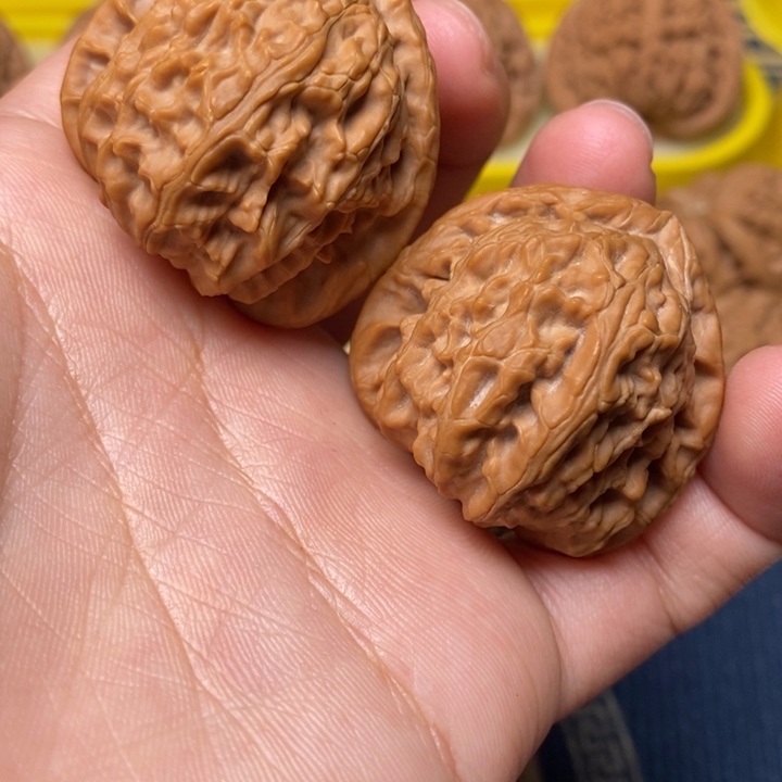 文玩核桃三角白37