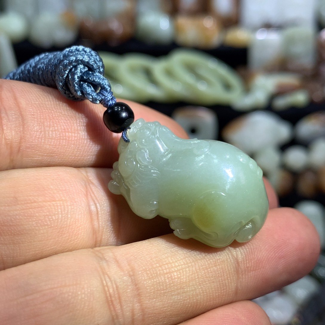 颈饰未镶嵌和田玉