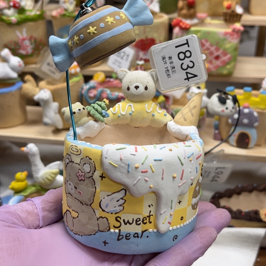 834小熊灯罩花盆手绘