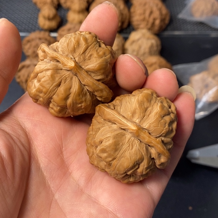 江***8把件桃核36774335688