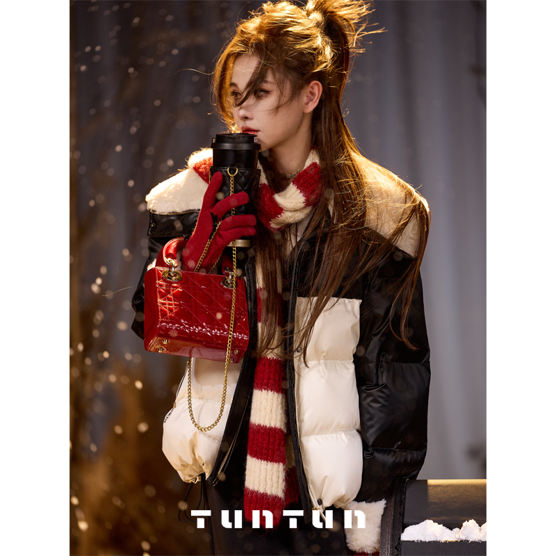 吞吞TUNT【小潘达】熊猫配色 毛茸茸大翻领毛撞色羽绒服