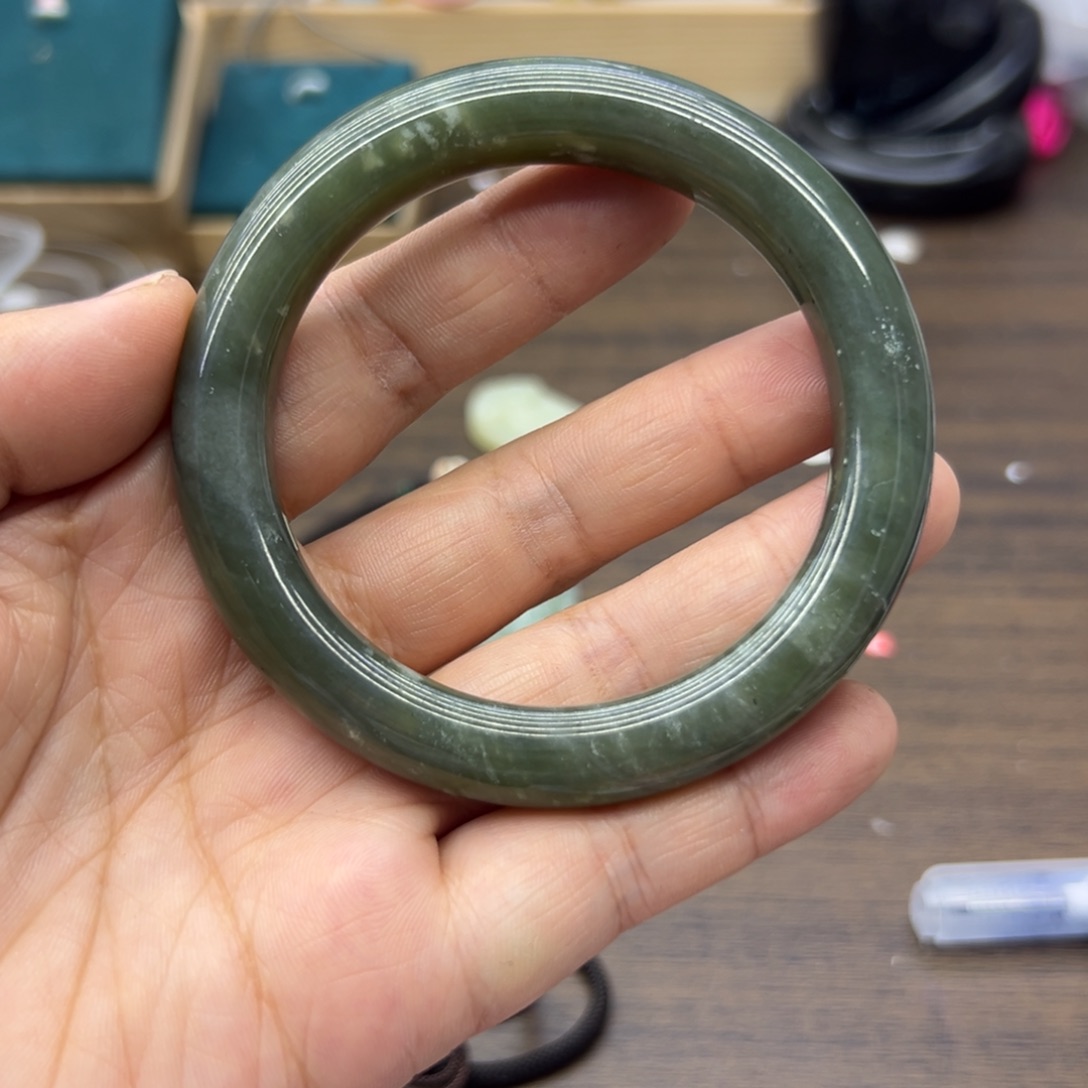 和田玉未镶嵌手镯59.7圈围941