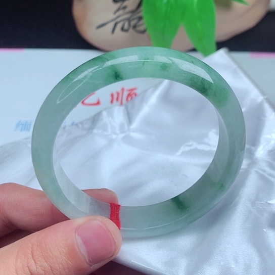 翡翠手镯未镶嵌正圈065