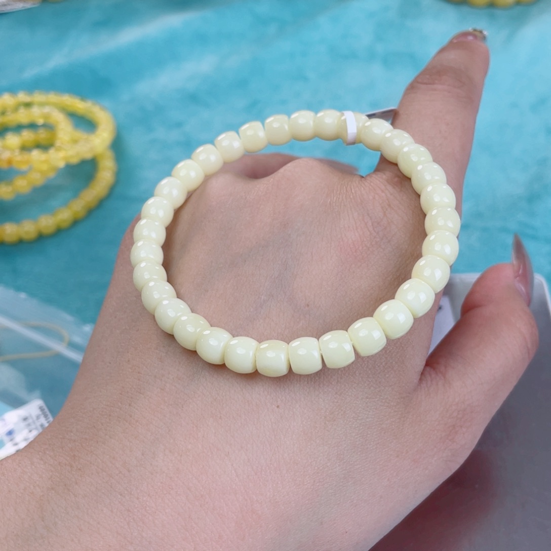 蜜蜡裸石未镶嵌蜜蜡41