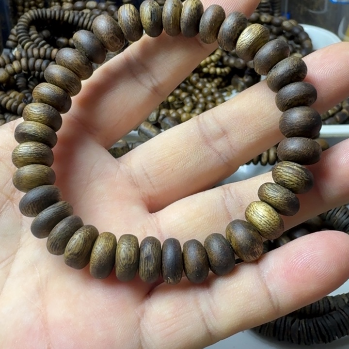 沉香手串张勺子手串9克