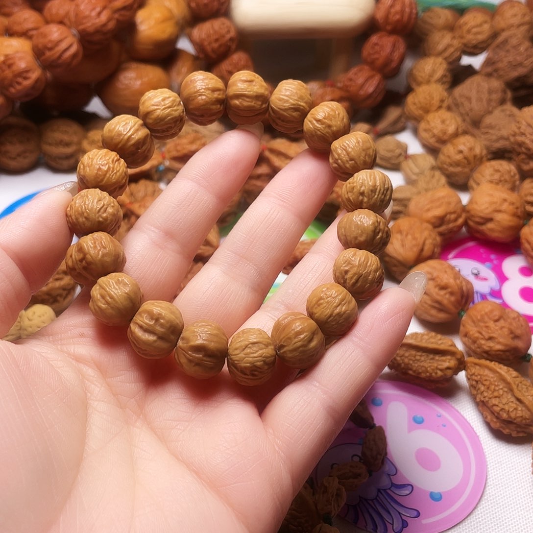 刘***龙文玩核桃吊坠方肚