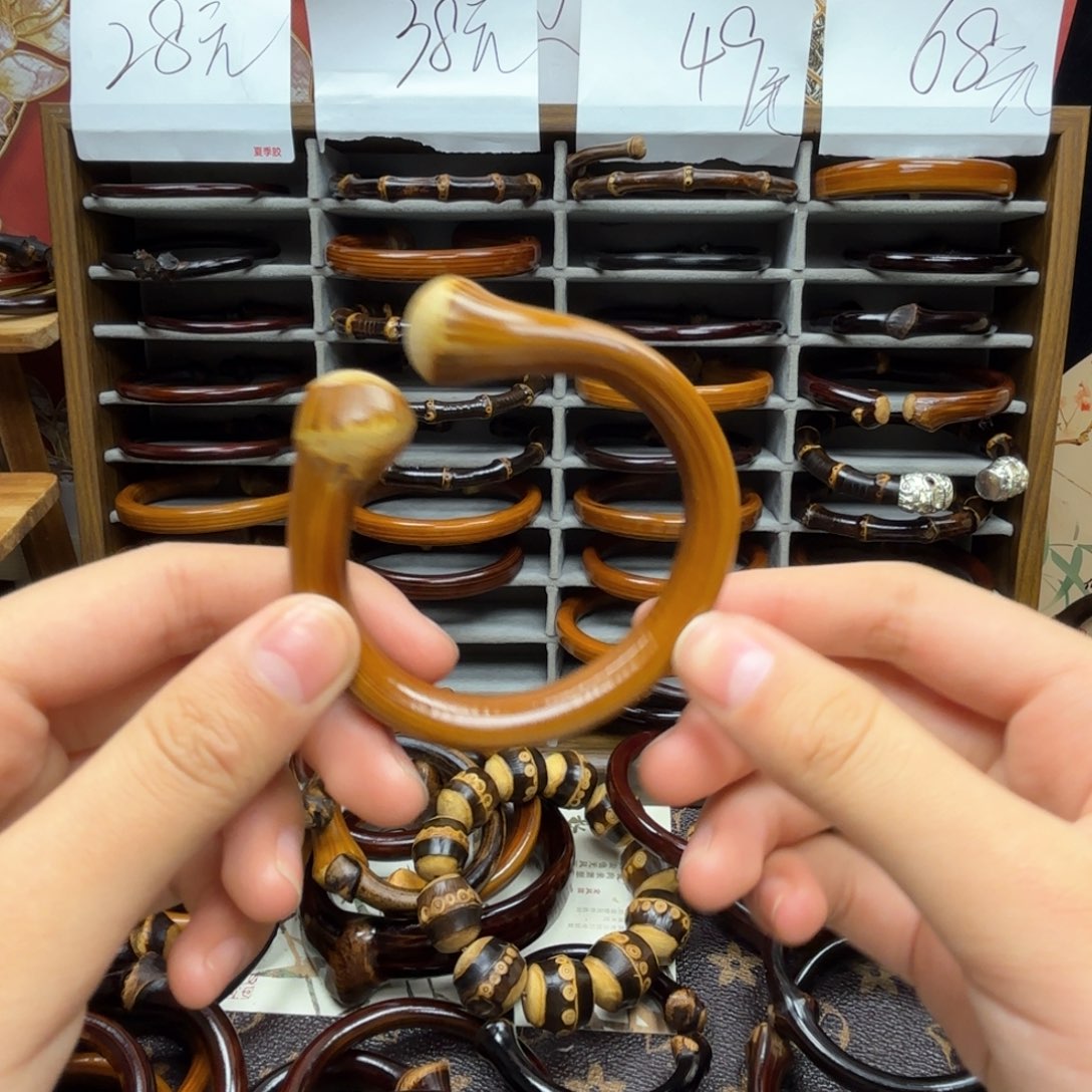 木质非金属藤镯藤镯藤镯藤镯