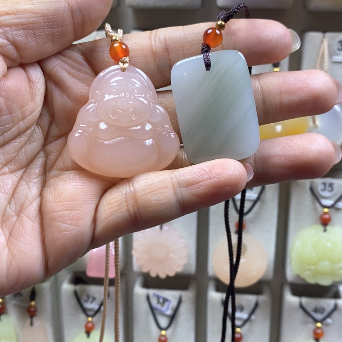 颈饰未镶嵌石英质玉（金丝玉）@*曦