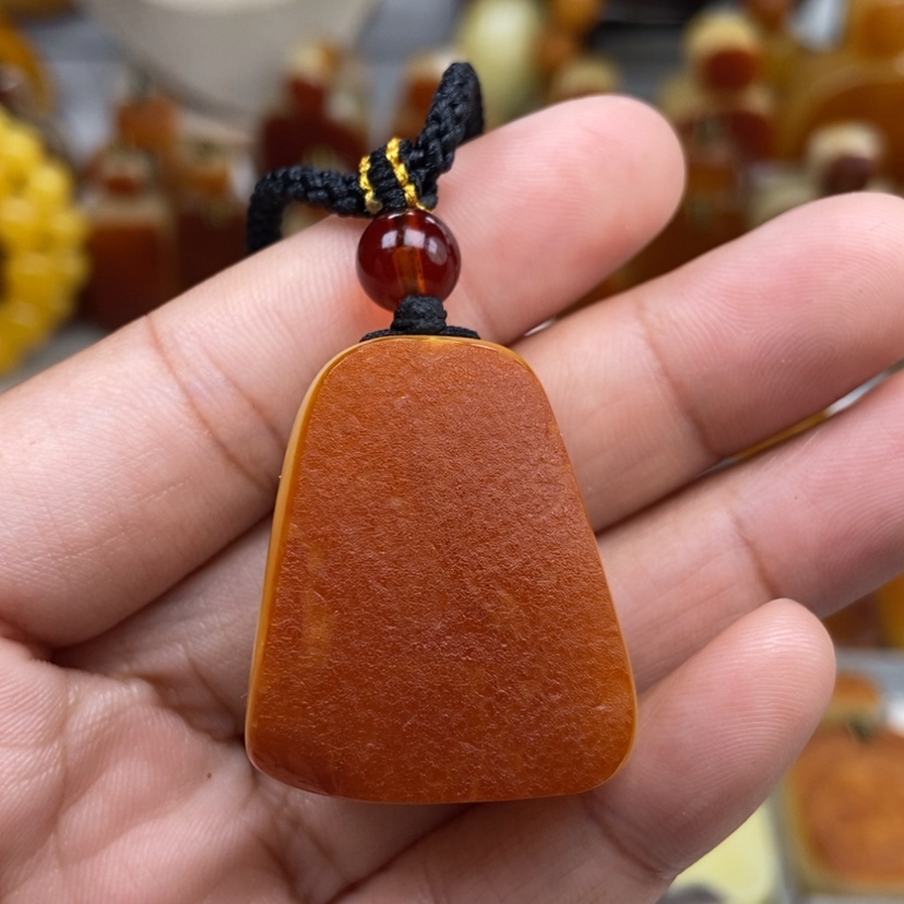 【闪购商品】琥珀颈饰未镶嵌